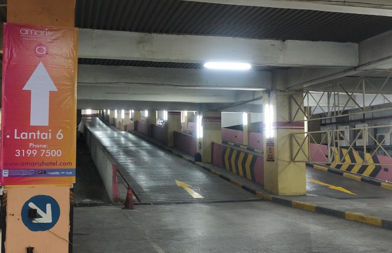 Amaris Hotel Thamrin City Джакарта Екстер'єр фото